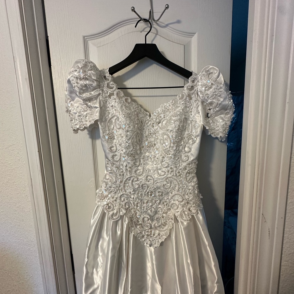 VENUS White Embellished Pleated Wedding Gown
